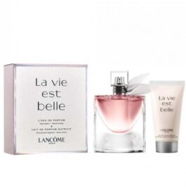 מארז בשמים לאישה של חברת Lancome. דגם: La Vie Est Belle במארז: Eau de Parfum 50ml Body lotion 50ml
